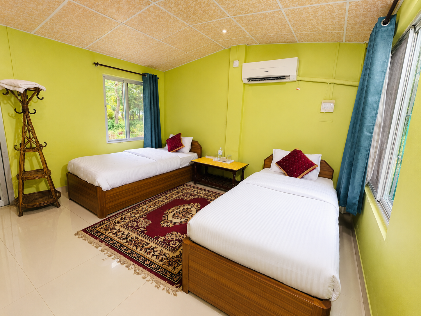 Twin Room view 3